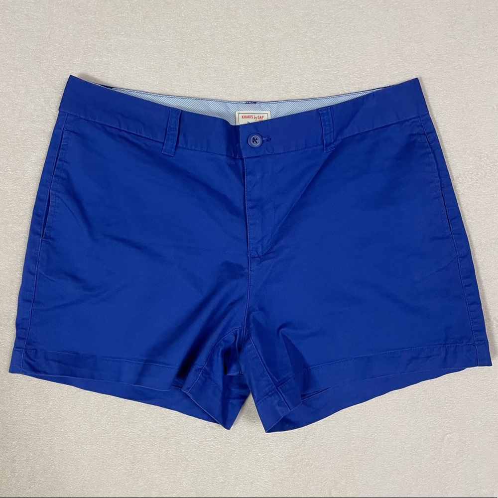 Gap 4 Inch Short Size 8
